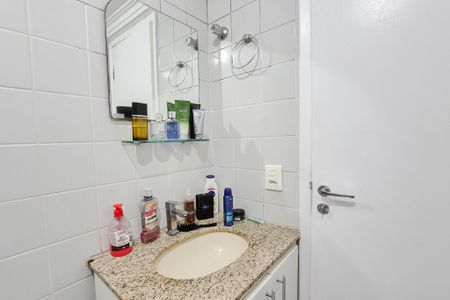 Apartamento à venda com 65m², 3 quartos e 2 vagas Apartamento à venda com 65m², 3 quartos e 2 vagasBanheiro Social