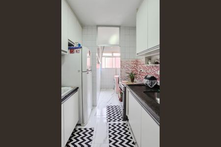 Apartamento à venda com 65m², 3 quartos e 2 vagas Apartamento à venda com 65m², 3 quartos e 2 vagasCozinha - Armários