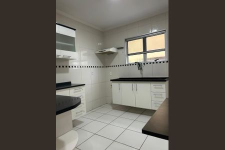 Cozinha de apartamento para alugar com 2 quartos, 89m² em Jardim Ferreira, Sorocaba