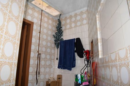 Casa à venda com 200m², 2 quartos e 3 vagasBanheiro Casa 2