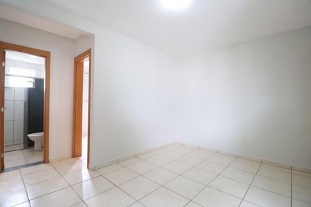 Sala de apartamento para alugar com 2 quartos, 50m² em Aclimação, Uberlândia