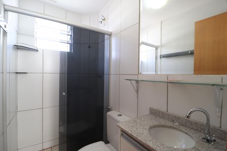 Banheiro Social de apartamento para alugar com 2 quartos, 50m² em Aclimação, Uberlândia