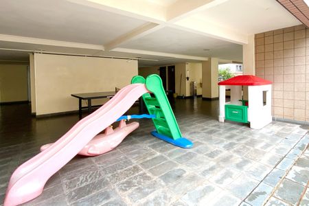 Apartamento à venda com 105m², 3 quartos e 2 vagasÁrea comum - Playground