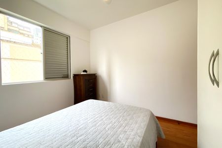 Apartamento à venda com 105m², 3 quartos e 2 vagasQuarto 2