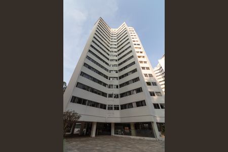 Apartamento para alugar com 80m², 3 quartos e 1 vaga Apartamento para alugar com 80m², 3 quartos e 1 vagaFachada