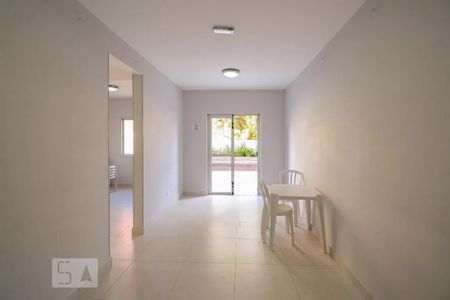 Apartamento à venda com 68m², 2 quartos e 2 vagas Apartamento à venda com 68m², 2 quartos e 2 vagasÁrea comum - Salão de festas