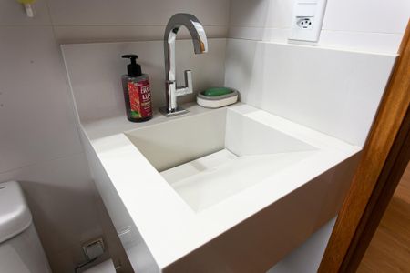 Apartamento à venda com 68m², 2 quartos e 2 vagas Apartamento à venda com 68m², 2 quartos e 2 vagasBanheiro