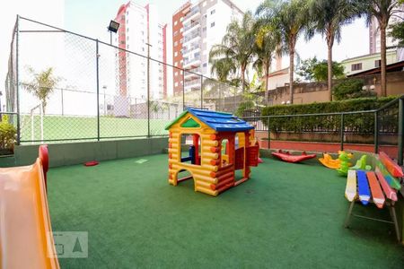 Apartamento à venda com 68m², 2 quartos e 2 vagas Apartamento à venda com 68m², 2 quartos e 2 vagasÁrea comum - Playground