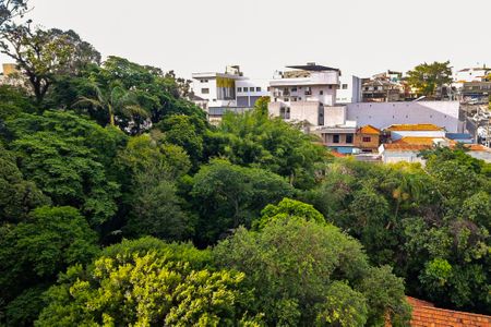 Apartamento à venda com 68m², 2 quartos e 2 vagas Apartamento à venda com 68m², 2 quartos e 2 vagasVista da Área de Serviço