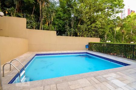 Apartamento à venda com 68m², 2 quartos e 2 vagas Apartamento à venda com 68m², 2 quartos e 2 vagasÁrea comum - Piscina