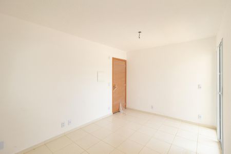 Sala de apartamento para alugar com 2 quartos, 45m² em Guaratiba, Rio de Janeiro