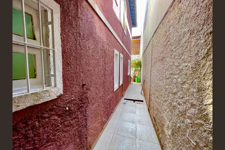 Casa para alugar com 85m², 3 quartos e sem vagaCorredor externo