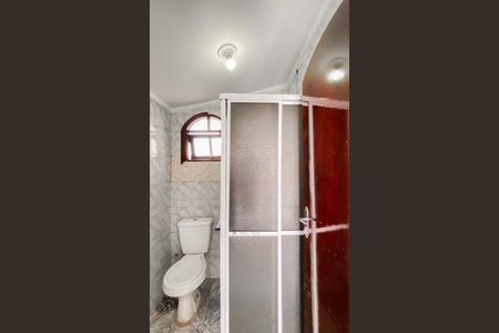 Casa para alugar com 55m², 2 quartos e 1 vaga Casa para alugar com 55m², 2 quartos e 1 vagaBanheiro