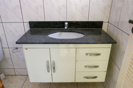 Apartamento para alugar com 85m², 2 quartos e sem vagaBanheiro