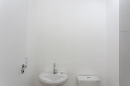 Apartamento para alugar com 35m², 2 quartos e sem vaga Apartamento para alugar com 35m², 2 quartos e sem vagaBanheiro