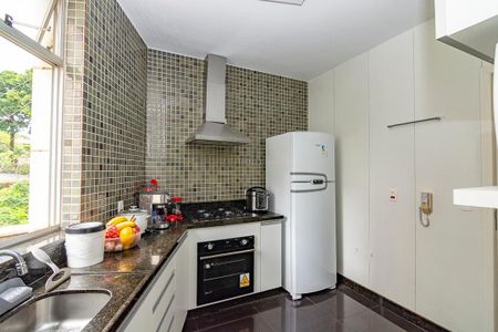 Apartamento à venda com 125m², 3 quartos e 2 vagasCozinha