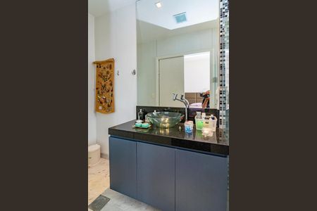 Apartamento à venda com 125m², 3 quartos e 2 vagasBanheiro da Suíte