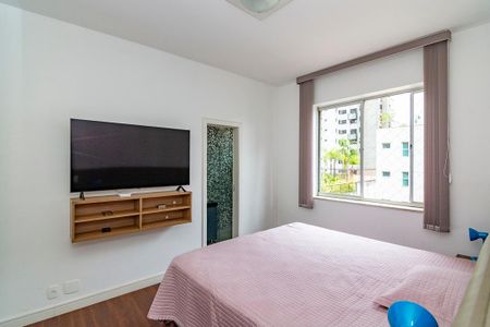 Apartamento à venda com 125m², 3 quartos e 2 vagasSuíte