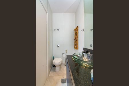 Apartamento à venda com 125m², 3 quartos e 2 vagasBanheiro da Suíte