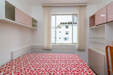 Apartamento à venda com 125m², 3 quartos e 2 vagasQuarto 2