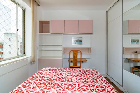 Apartamento à venda com 125m², 3 quartos e 2 vagasQuarto 2