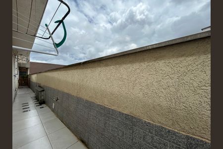 Casa de condomínio para alugar com 40m², 1 quarto e sem vaga Casa de condomínio para alugar com 40m², 1 quarto e sem vagaEntrada