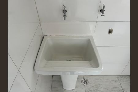 Casa de condomínio para alugar com 40m², 1 quarto e sem vaga Casa de condomínio para alugar com 40m², 1 quarto e sem vagaÁrea de Serviço