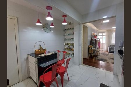 Apartamento à venda com 2 quartos, 70m² em Estoril, Belo Horizonte
