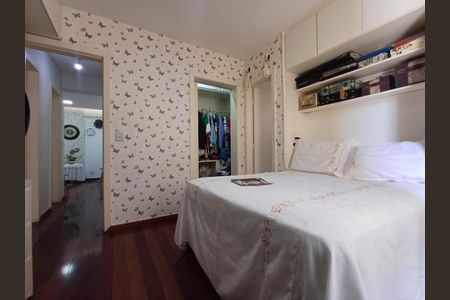 Apartamento à venda com 2 quartos, 70m² em Estoril, Belo Horizonte