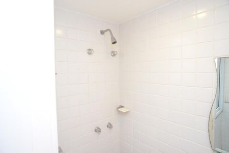 Apartamento à venda com 173m², 4 quartos e 3 vagas Apartamento à venda com 173m², 4 quartos e 3 vagasBanheiro de Serviço