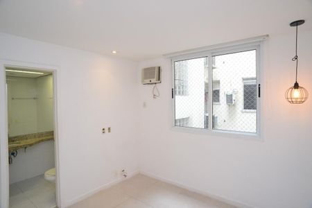 Apartamento à venda com 173m², 4 quartos e 3 vagas Apartamento à venda com 173m², 4 quartos e 3 vagasSuíte