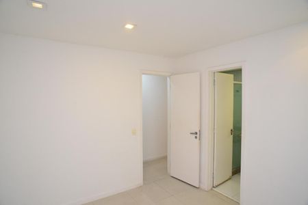 Apartamento à venda com 173m², 4 quartos e 3 vagas Apartamento à venda com 173m², 4 quartos e 3 vagasSuíte