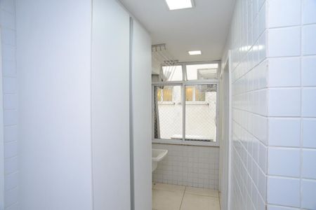 Apartamento à venda com 173m², 4 quartos e 3 vagas Apartamento à venda com 173m², 4 quartos e 3 vagasÁrea de Serviço