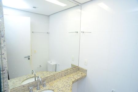 Apartamento à venda com 173m², 4 quartos e 3 vagas Apartamento à venda com 173m², 4 quartos e 3 vagasBanheiro da Suíte