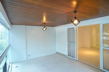 Apartamento à venda com 173m², 4 quartos e 3 vagas Apartamento à venda com 173m², 4 quartos e 3 vagasVaranda da Sala