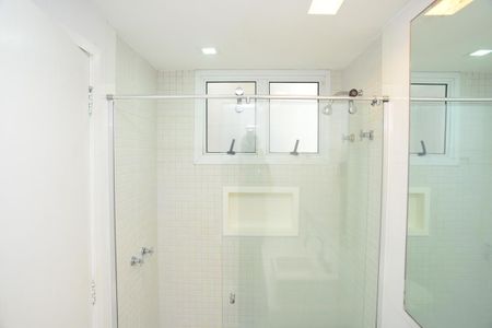 Apartamento à venda com 173m², 4 quartos e 3 vagas Apartamento à venda com 173m², 4 quartos e 3 vagasBanheiro Social