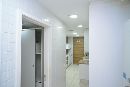 Apartamento à venda com 173m², 4 quartos e 3 vagas Apartamento à venda com 173m², 4 quartos e 3 vagasCozinha