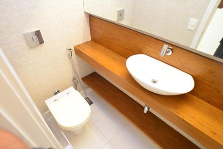 Apartamento à venda com 173m², 4 quartos e 3 vagas Apartamento à venda com 173m², 4 quartos e 3 vagasLavabo