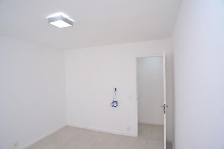 Apartamento à venda com 173m², 4 quartos e 3 vagas Apartamento à venda com 173m², 4 quartos e 3 vagasQuarto