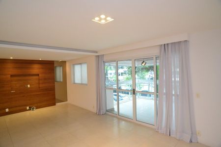 Apartamento à venda com 173m², 4 quartos e 3 vagas Apartamento à venda com 173m², 4 quartos e 3 vagasSala