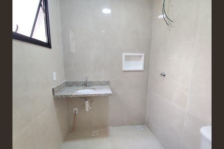 Casa à venda com 3 quartos, 74m² em Parque Oratório, Santo André