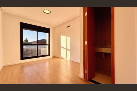 Casa à venda com 3 quartos, 220m² em Vila Lais, São Paulo