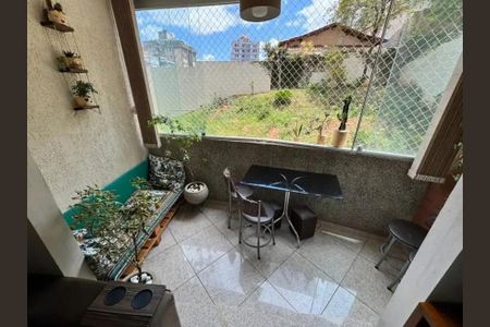Apartamento à venda com 3 quartos, 75m² em Sagrada Família, Belo Horizonte