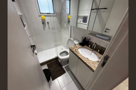 Casa de condomínio à venda com 130m², 4 quartos e 2 vagasBanheiro da Suíte