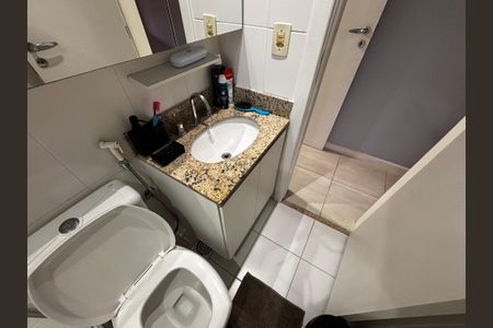 Casa de condomínio à venda com 130m², 4 quartos e 2 vagasBanheiro da Suíte