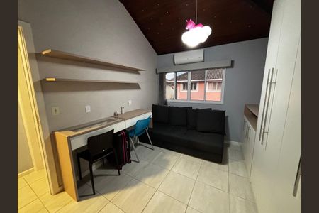 Casa de condomínio à venda com 130m², 4 quartos e 2 vagasQuarto 4