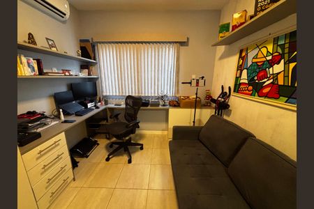 Casa de condomínio à venda com 130m², 4 quartos e 2 vagasQuarto 1