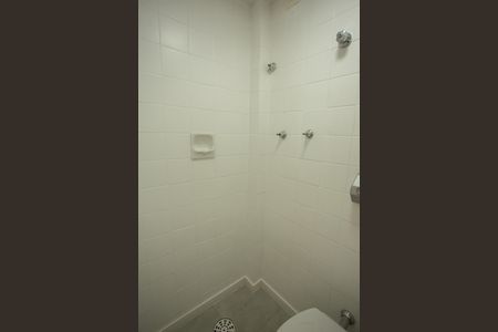 Apartamento para alugar com 72m², 2 quartos e 1 vagaBANHEIRO DA ÁREA DE SERVIÇO