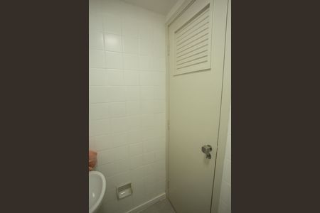 Apartamento para alugar com 72m², 2 quartos e 1 vagaBANHEIRO DA ÁREA DE SERVIÇO