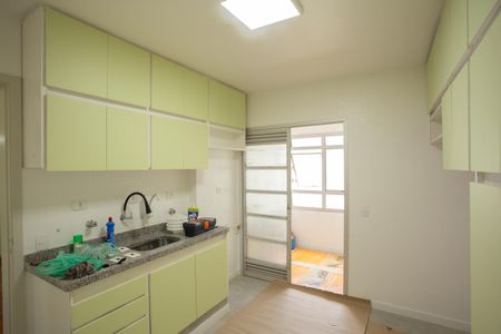 Apartamento para alugar com 72m², 2 quartos e 1 vagaCOZINHA